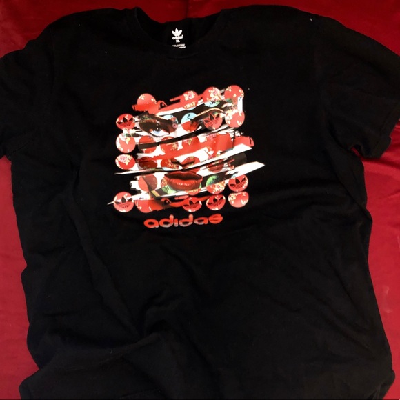 Adidas black Tee - Picture 3 of 3